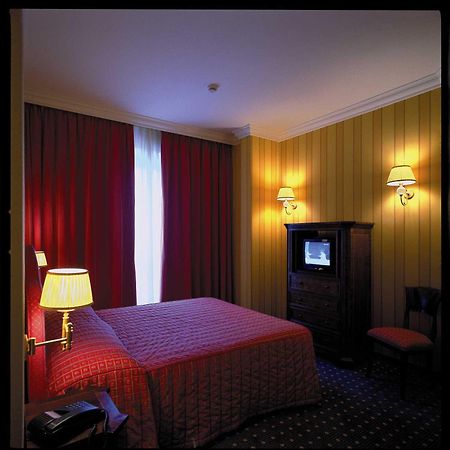 Hotel Federico II Йези Екстериор снимка