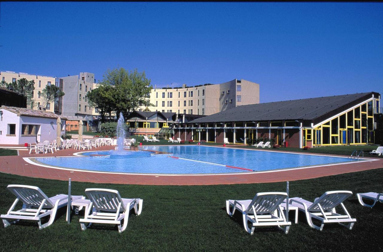 Hotel Federico II Йези Екстериор снимка