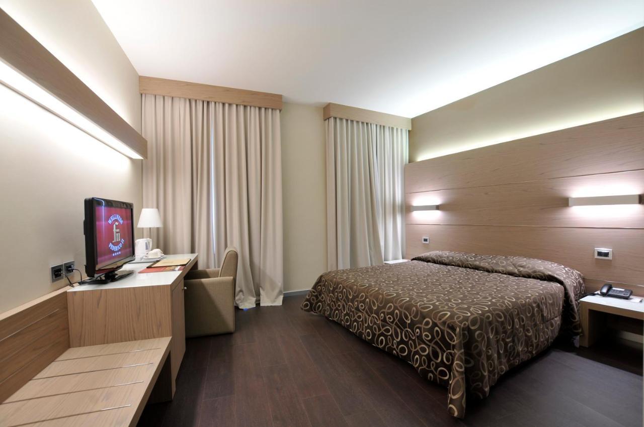 Hotel Federico II Йези Екстериор снимка