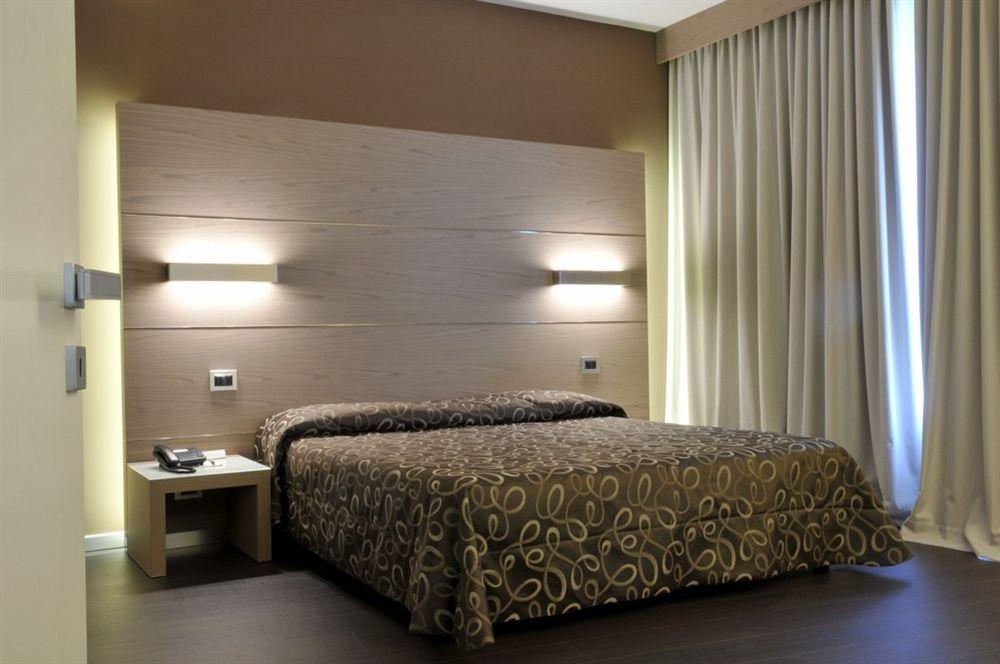 Hotel Federico II Йези Екстериор снимка