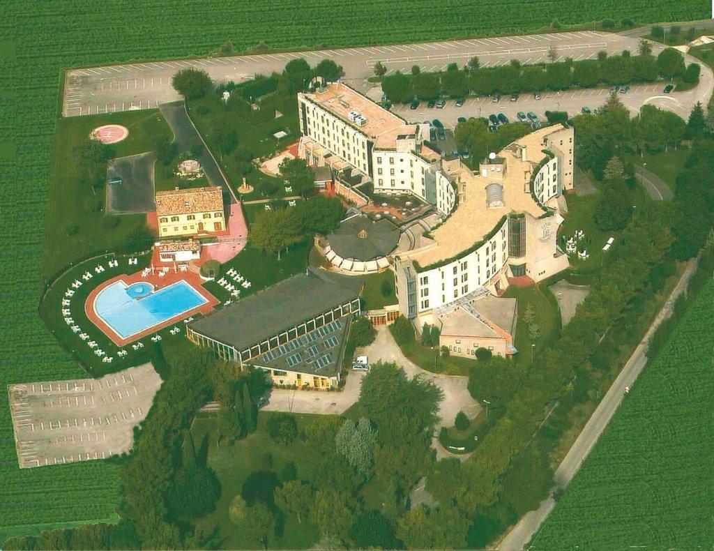 Hotel Federico II Йези Екстериор снимка